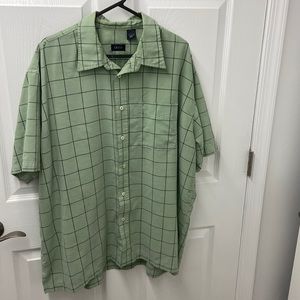 SALE‼️ 2/$30 🩶 Men’s Big And Tall 2XL Green Button Front Casual Shirt